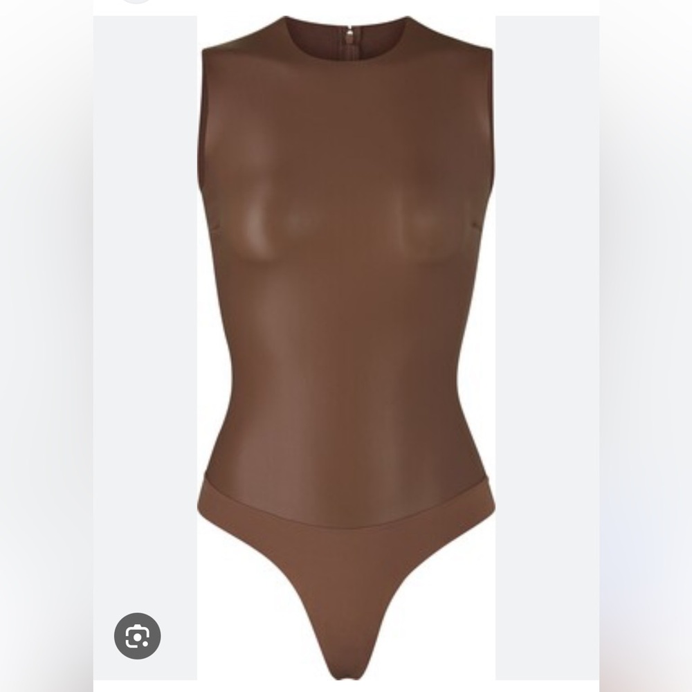 SKIMS Rare  “Jasper” Sleeveless Crew Neck Faux Leather Body Suit 🤎✨